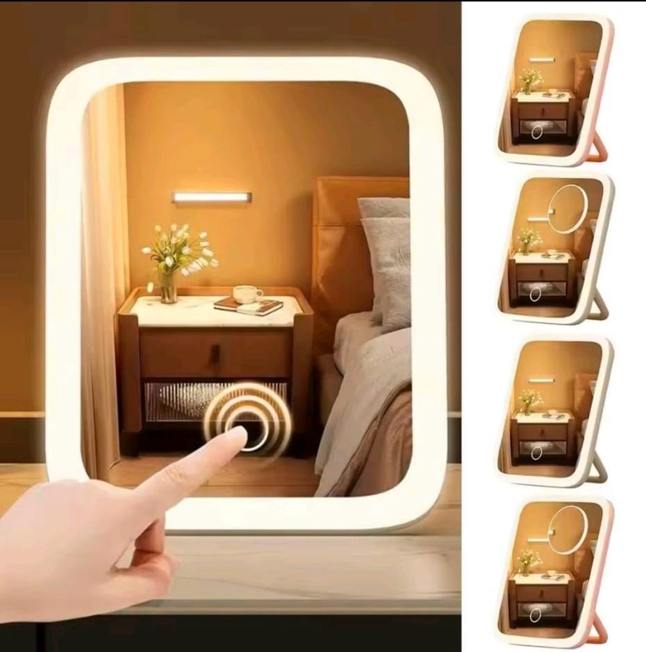 Daily Essential LED Vanity Mirror with Lights + Free 2 beauty Sponges+ free Skincare Cream