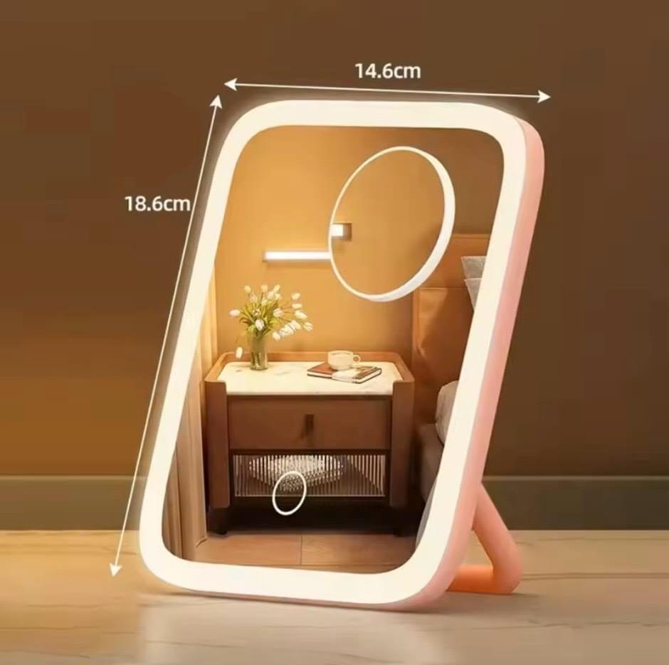 Daily Essential LED Vanity Mirror with Lights + Free 2 beauty Sponges+ free Skincare Cream
